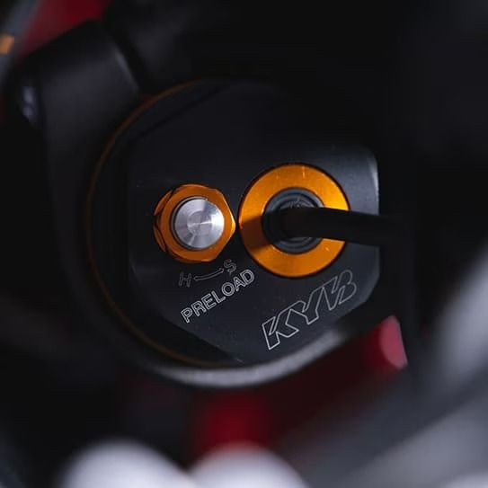 SUSPENSIÓN ELECTRÓNICA KYB