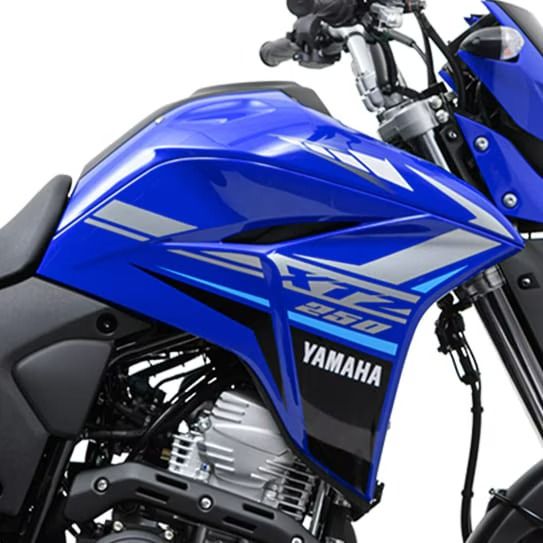 DISEÑO DE ASPECTO ROBUSTO Y AGRESIVO CON ESTILO DEPORTIVO